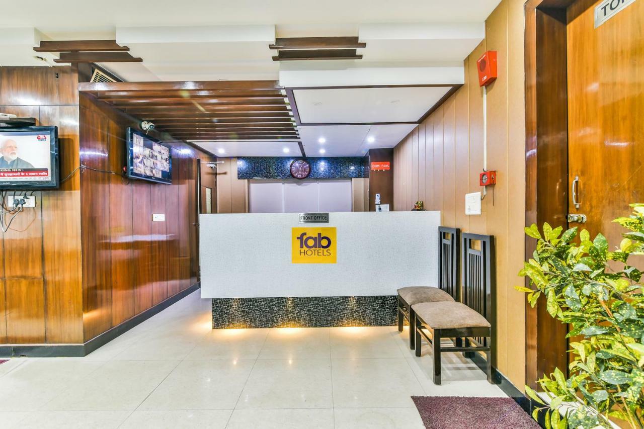Hotel Parth Inn Ghaziabad Exterior foto